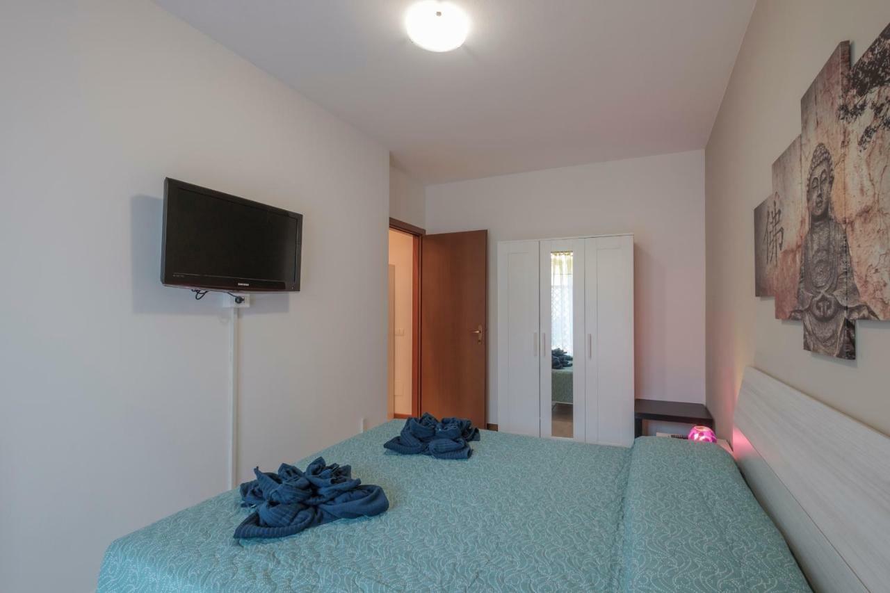 House And Green Sirmione - 2 Rooms Apartment Esterno foto