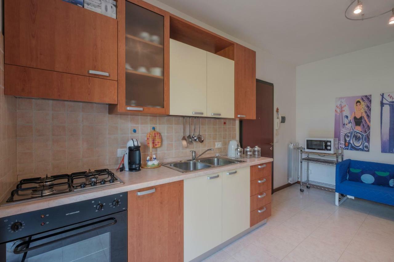 House And Green Sirmione - 2 Rooms Apartment Esterno foto