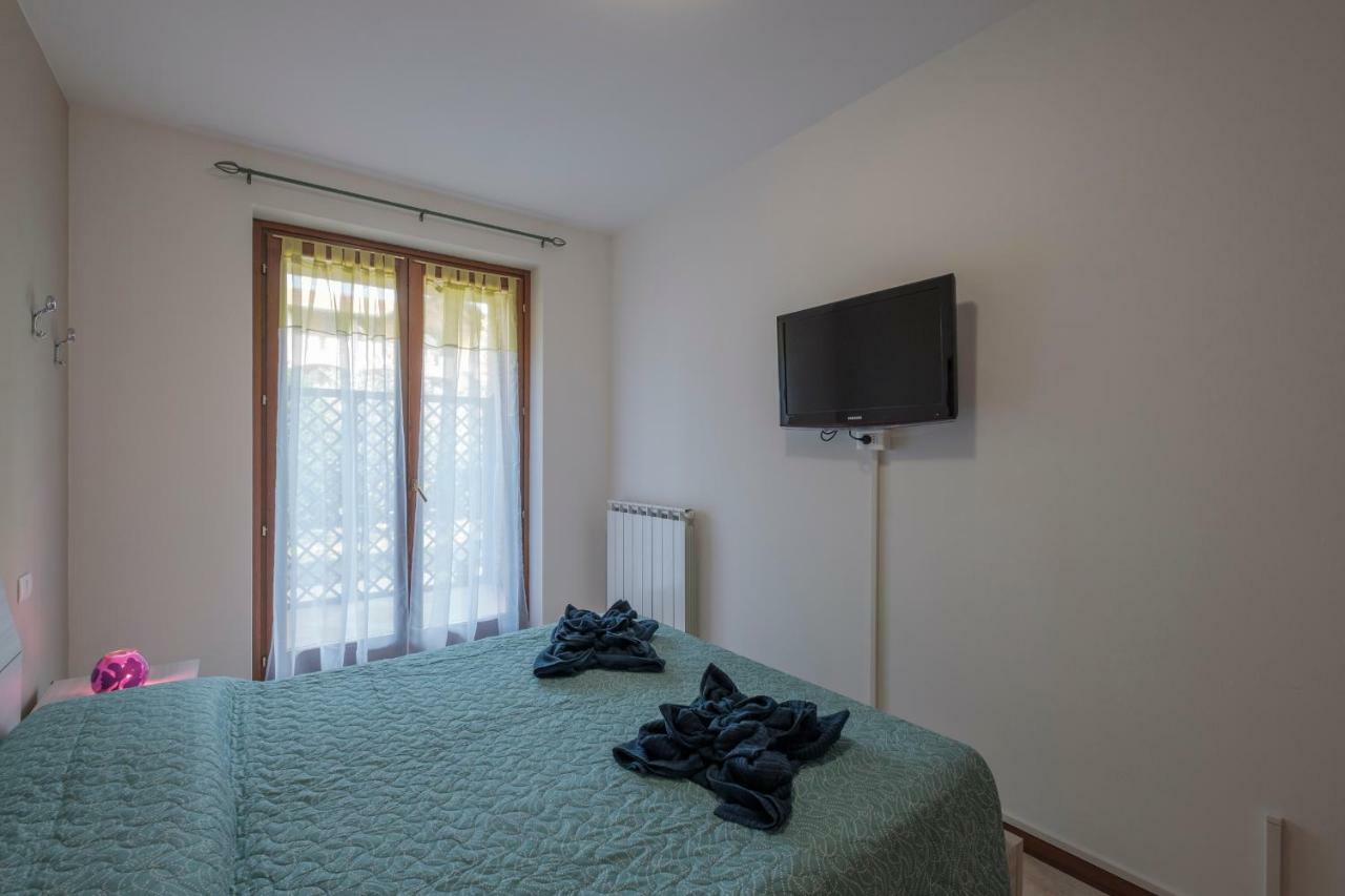 House And Green Sirmione - 2 Rooms Apartment Esterno foto